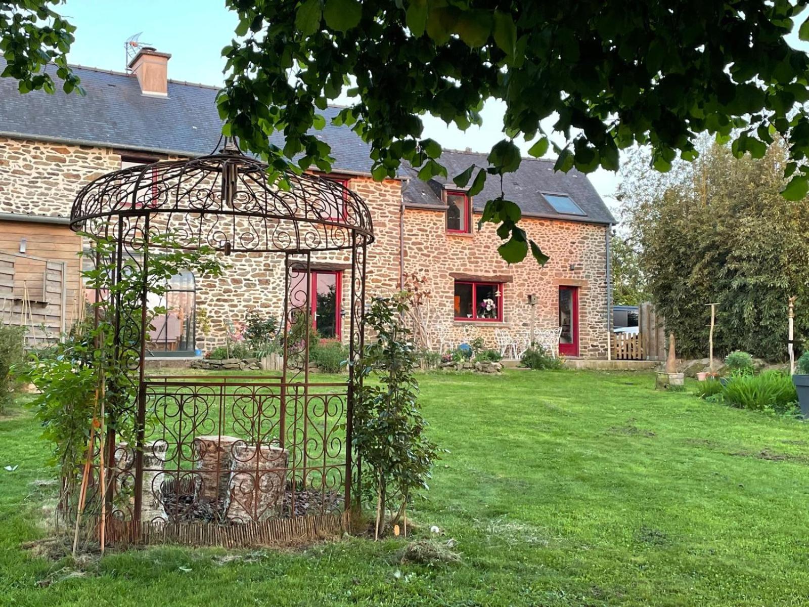 Chambres D'Hotes Saint-Hélen Eksteriør billede